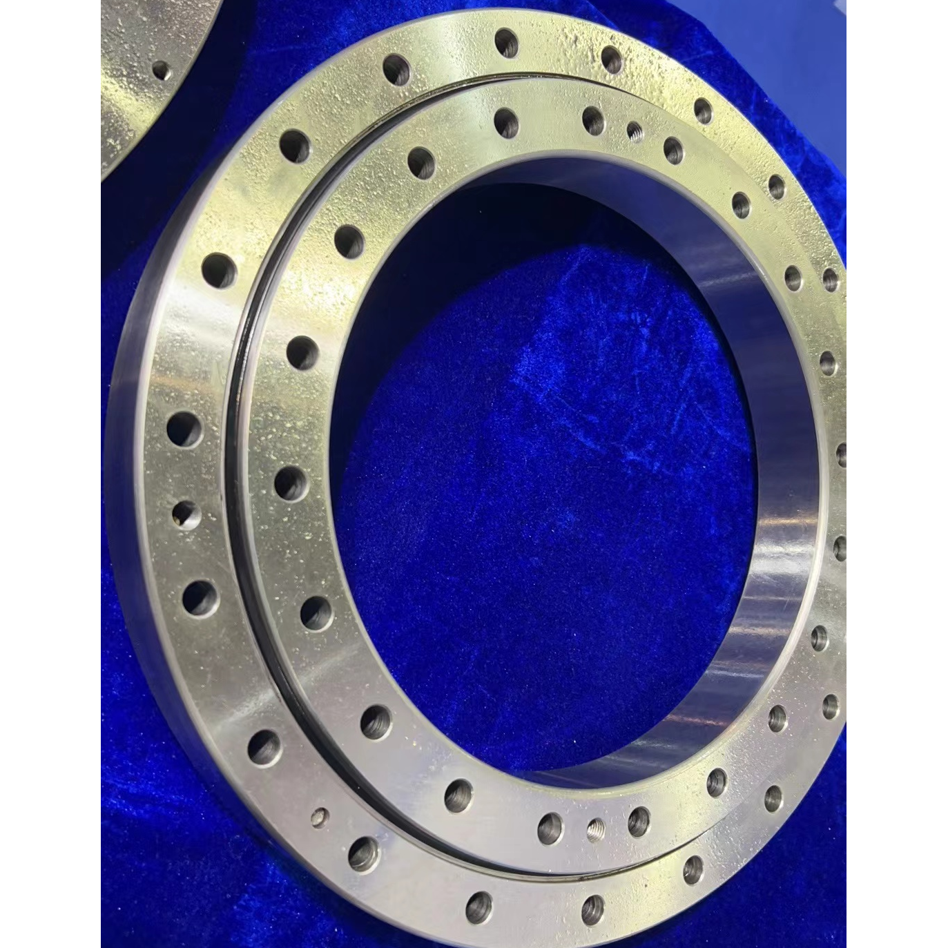 Crossed Roller Bearings